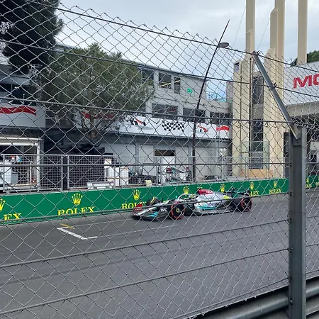 Bright Seaside Daire